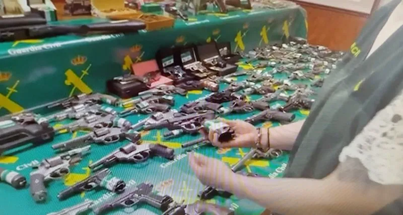 Imágenes facilitadas por la Guardia Civil de la Operación 'Sayal'