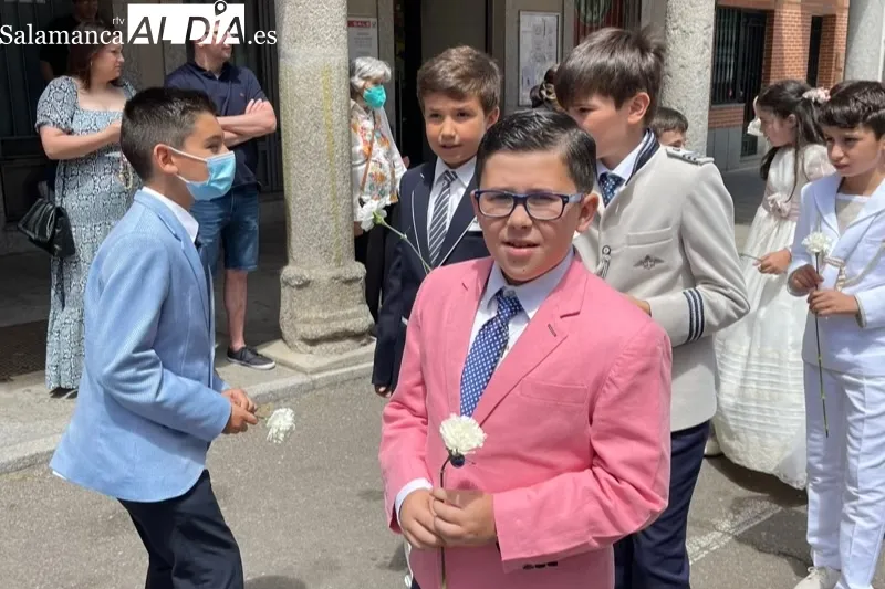 Cientos de personas participaban en la procesión del Corpus 