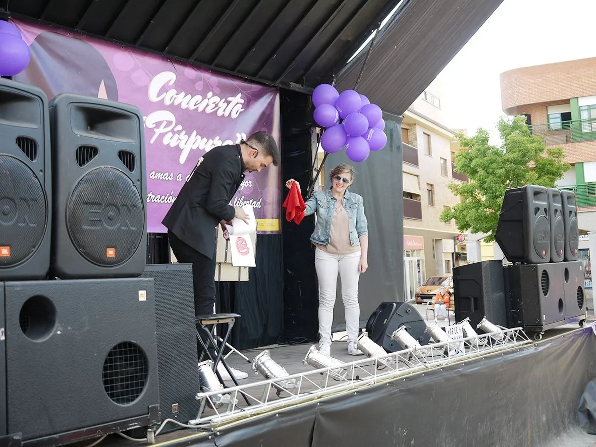 Foto 3 - Los m&aacute;s peque&ntilde;os disfrutan de la jornada Carbajosa por la Igualdad