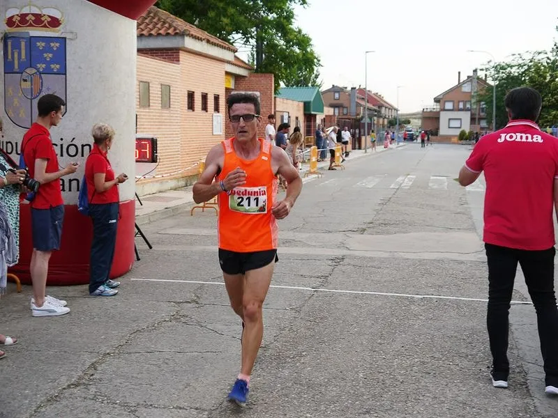 Foto 5 - Carbajosa no se pierde una gran Carrera Sunset 2022