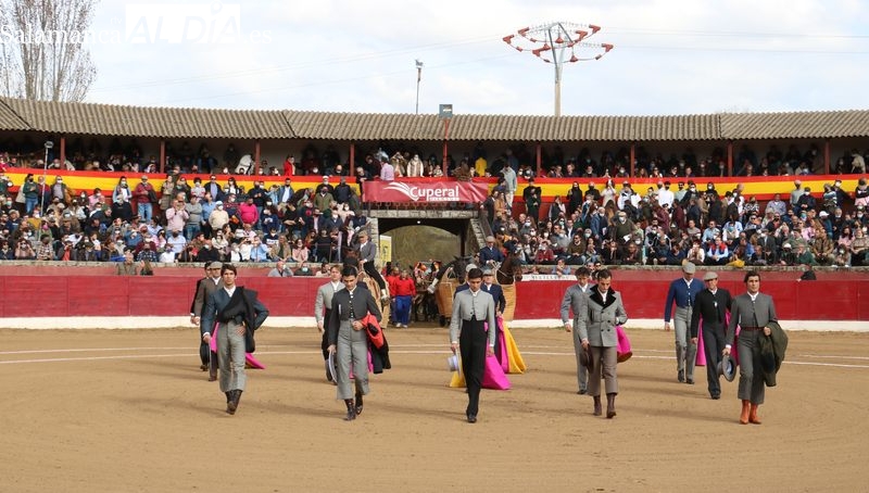 El Festival Taurino congregaba a varios miles de personas en la plaza de toros de Vitigudino  / CORRAL