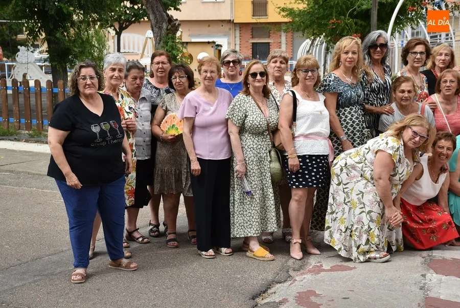 Foto 8 - Amanecer clausura definitivamente el curso con una gran comida de confraternizaci&oacute;n