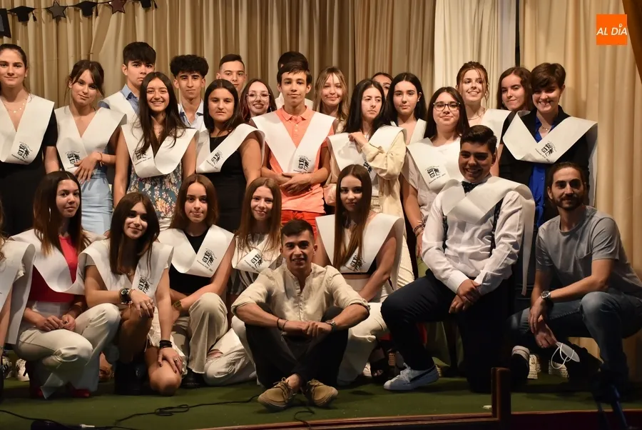 Foto 2 - El IES Fray Diego Tadeo cierra el curso graduando por primera vez a sus alumnos de 4&ordm; de la ESO