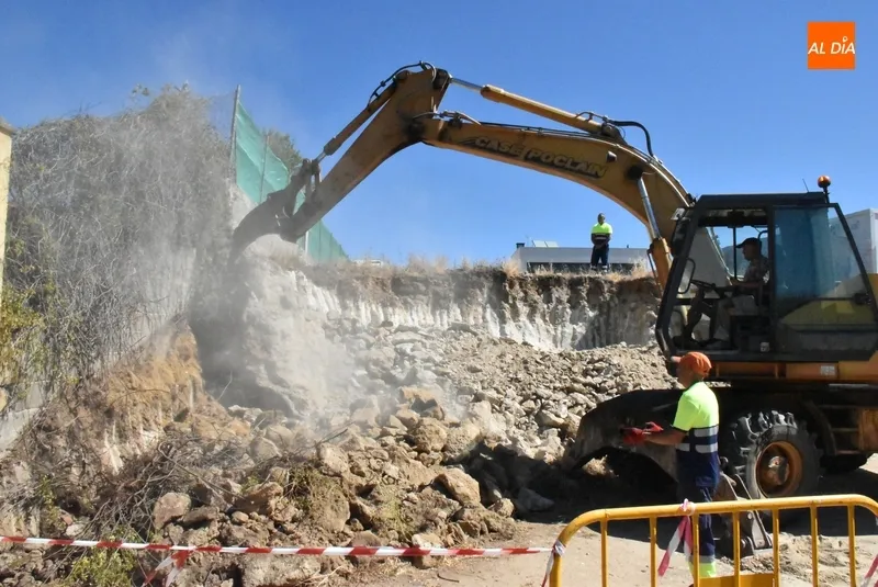 Foto 3 - En marcha la primera fase de la urbanizaci&oacute;n de la calle Las Canteras