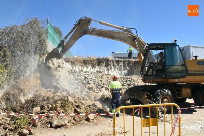 Foto 2 - En marcha la primera fase de la urbanizaci&oacute;n de la calle Las Canteras