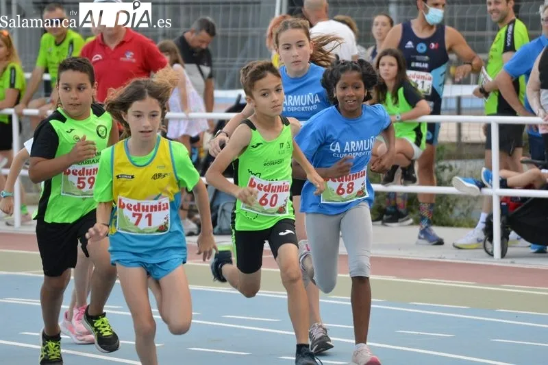 Foto 10 - Carbajosa no se pierde una gran Carrera Sunset 2022
