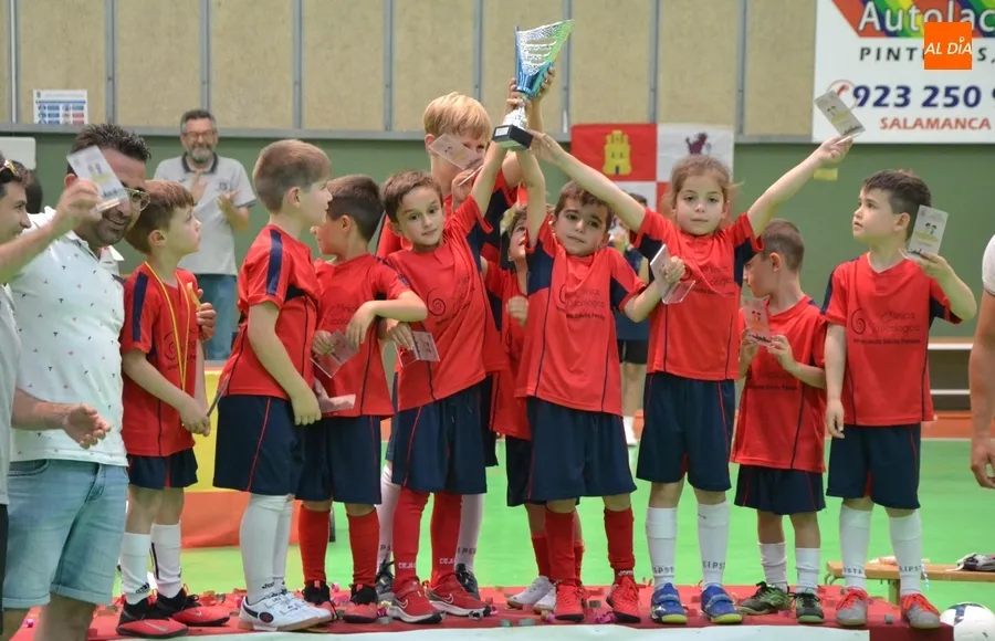 Foto 9 - El III Columnas pone el broche al curso con la concurrida jornada de finales de su Liga Prebenjam&iacute;n