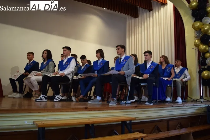 Foto 11 - El Colegio Santa Isabel despide una nueva promoci&oacute;n de graduados