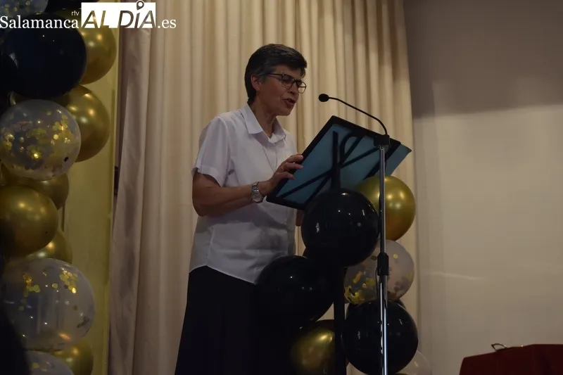 Foto 8 - El Colegio Santa Isabel despide una nueva promoci&oacute;n de graduados