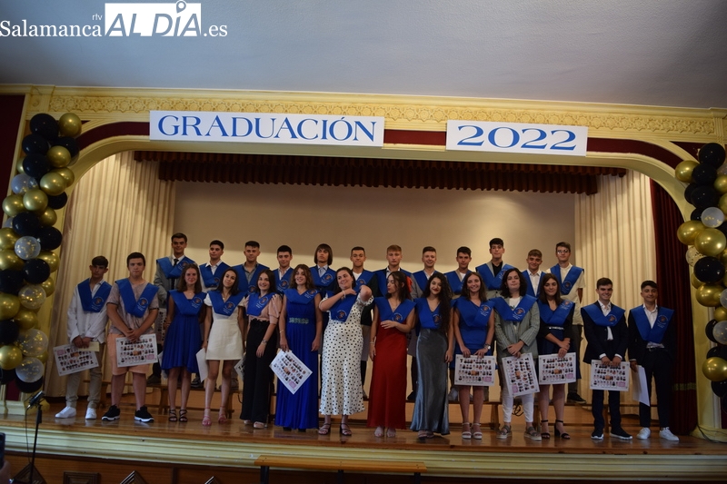 Foto 2 - El Colegio Santa Isabel despide una nueva promoción de graduados