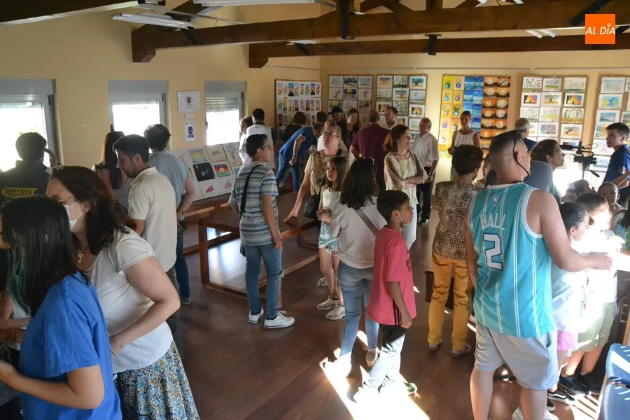 Foto 11 - Los peque&ntilde;os artistas que han asistido a clase con Pilar Rivero exponen sus trabajos pict&oacute;ricos