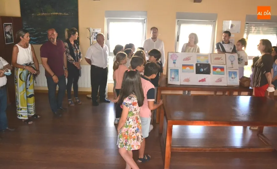 Foto 9 - Los peque&ntilde;os artistas que han asistido a clase con Pilar Rivero exponen sus trabajos pict&oacute;ricos
