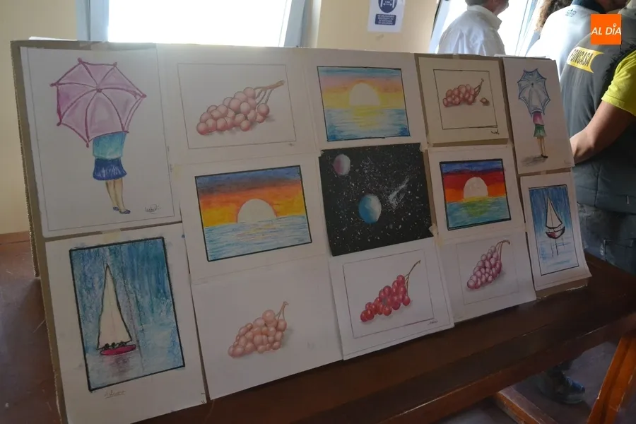 Foto 4 - Los peque&ntilde;os artistas que han asistido a clase con Pilar Rivero exponen sus trabajos pict&oacute;ricos
