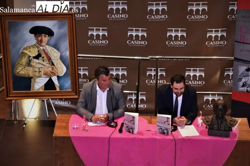 Presentación del libro 'Capea-Robles, 50 años de competencia y torería', en el Casino de Salamanca