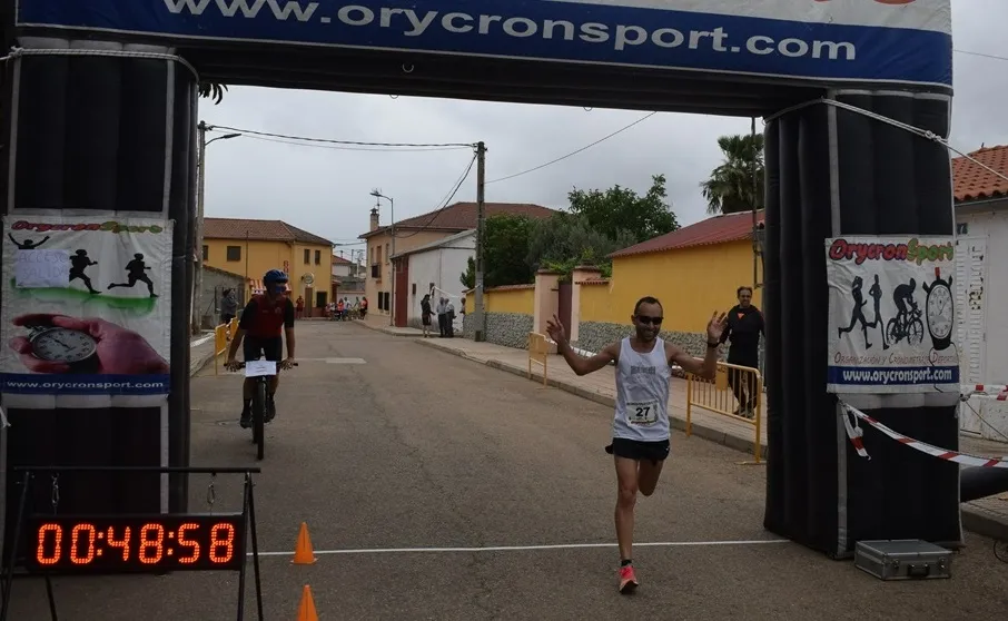 Foto 11 - Sim&oacute;n Mart&iacute;n, Mar&iacute;a G&oacute;mez, Ricardo Adrados y Ruth Vicente triunfan en la 8&ordf; Carrera de Alba de Yeltes