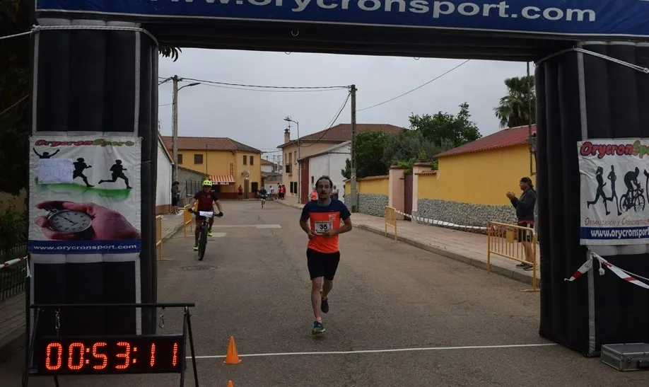 Foto 9 - Sim&oacute;n Mart&iacute;n, Mar&iacute;a G&oacute;mez, Ricardo Adrados y Ruth Vicente triunfan en la 8&ordf; Carrera de Alba de Yeltes