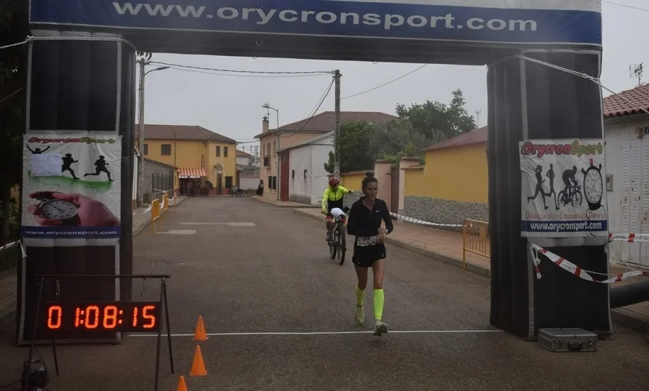 Foto 5 - Sim&oacute;n Mart&iacute;n, Mar&iacute;a G&oacute;mez, Ricardo Adrados y Ruth Vicente triunfan en la 8&ordf; Carrera de Alba de Yeltes