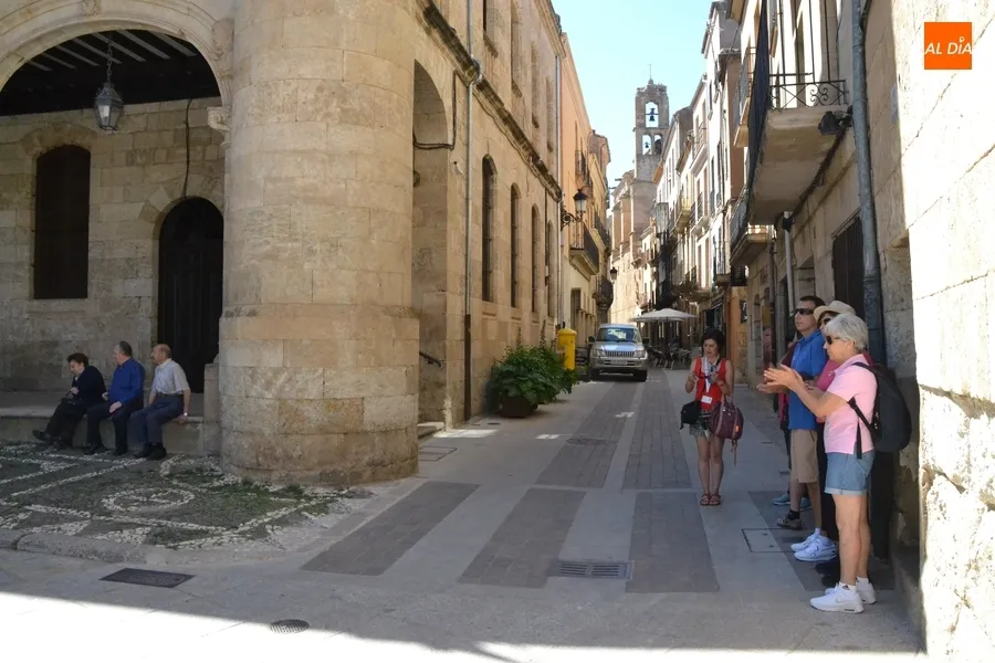 Foto 2 - Ciudad Rodrigo muestra su rechazo al asesinato de una mujer en Soria
