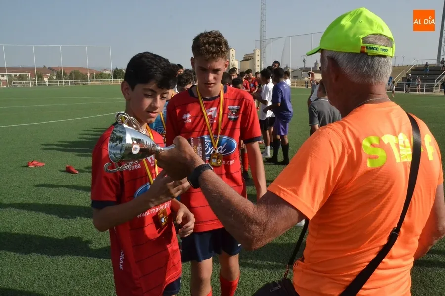Foto 5 - El Cadete del Ciudad Rodrigo triunfa en el IV Memorial To&ntilde;ete