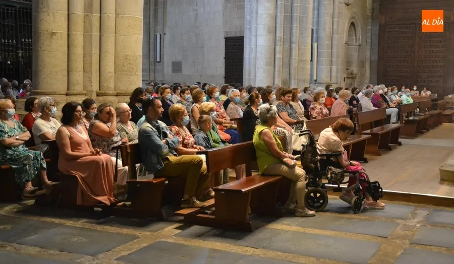 Foto 3 - La Catedral cierra por todo lo alto la novena en honor a San Antonio de Padua