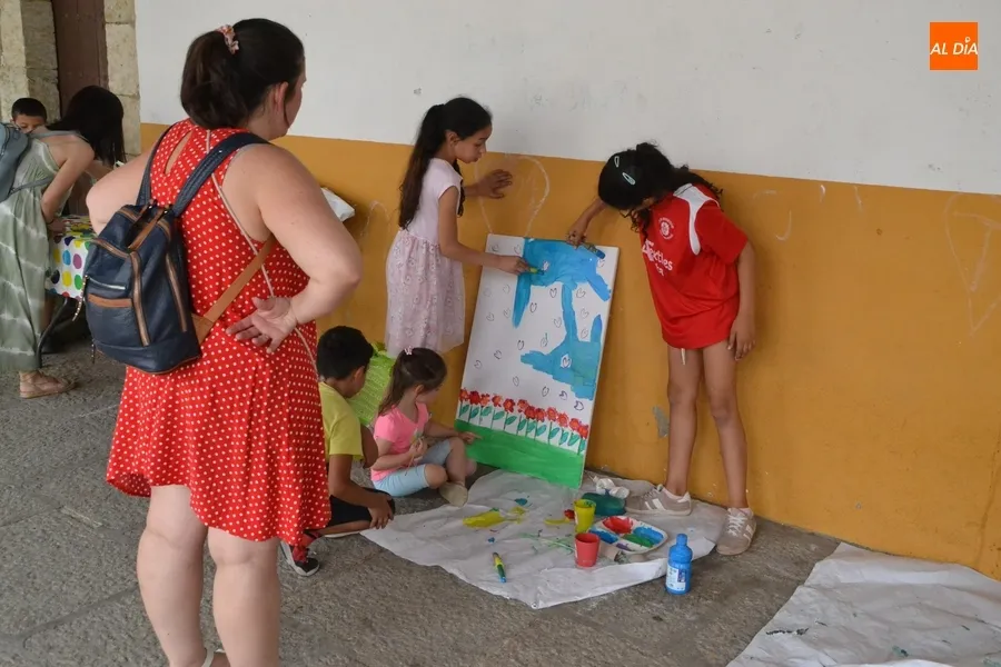 Foto 10 - Los ni&ntilde;os protagonizan la nueva jornada de la Semana de la Caridad