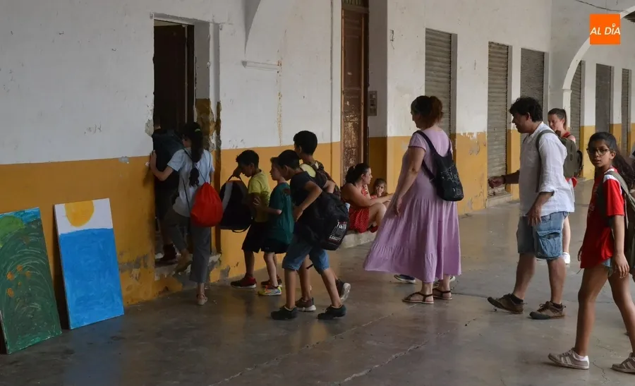 Foto 8 - Los ni&ntilde;os protagonizan la nueva jornada de la Semana de la Caridad