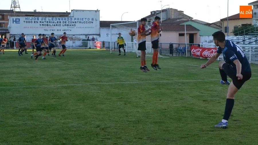 Foto 2 - El Diocesano de C&aacute;ceres completa la final del Torneo Juvenil de f&uacute;tbol