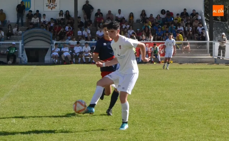 Foto 4 - El t&iacute;tulo del I Torneo Juvenil en homenaje a Miguel Gonz&aacute;lez Barbero se marcha a C&aacute;ceres
