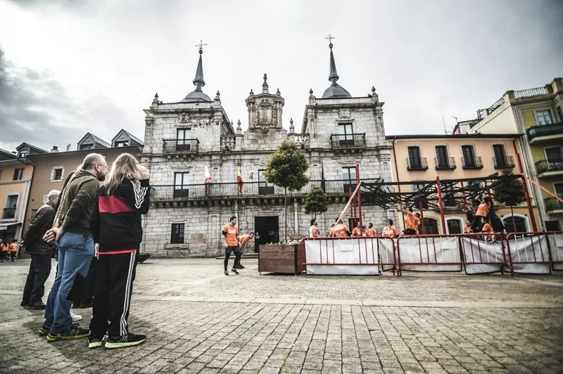 Foto 3 - El circuito Farinato Race inicia en Ponferrada su temporada 2022