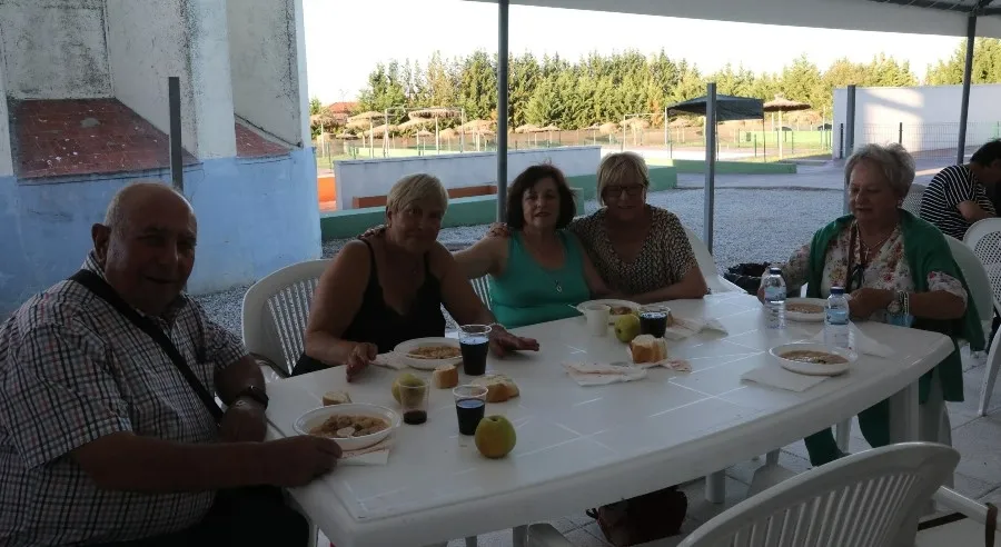 Foto 5 - Fuentes de O&ntilde;oro re&uacute;ne a 230 comensales en una cena solidaria a favor de Ucrania