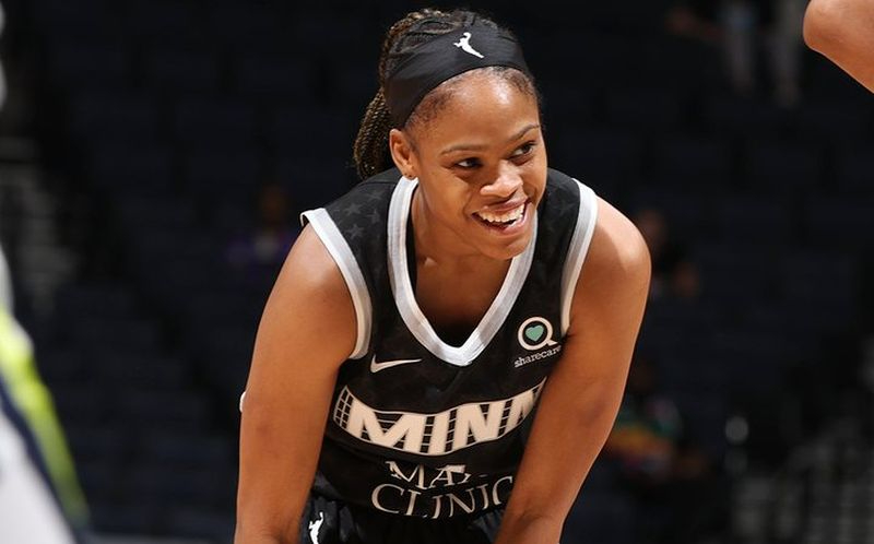 La décima jugadora en la historia de la WNBA que logra un triple doble es del Avenida