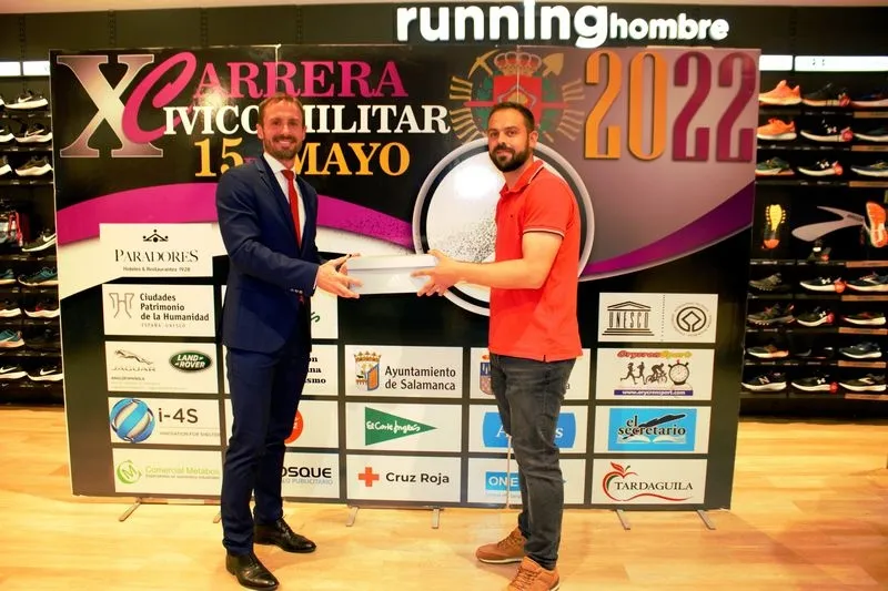 Entrega de premios en El Corte Inglés a los ganadores del sorteo 