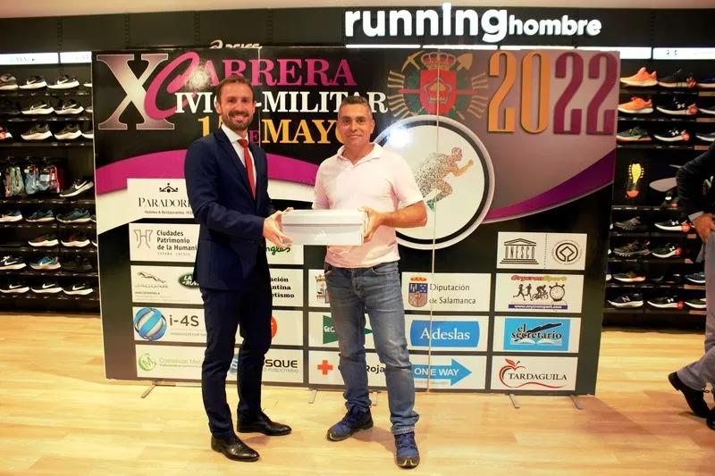 Entrega de premios en El Corte Inglés a los ganadores del sorteo 