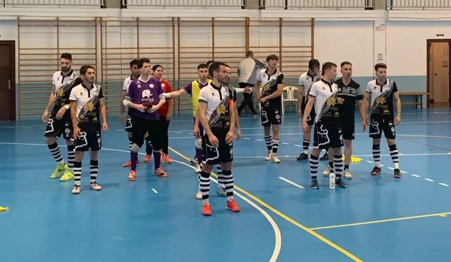 Foto 4 - Adri&aacute;n Moreiro contribuye con un doblete a dejar a Unionistas con medio ascenso en el bolsillo