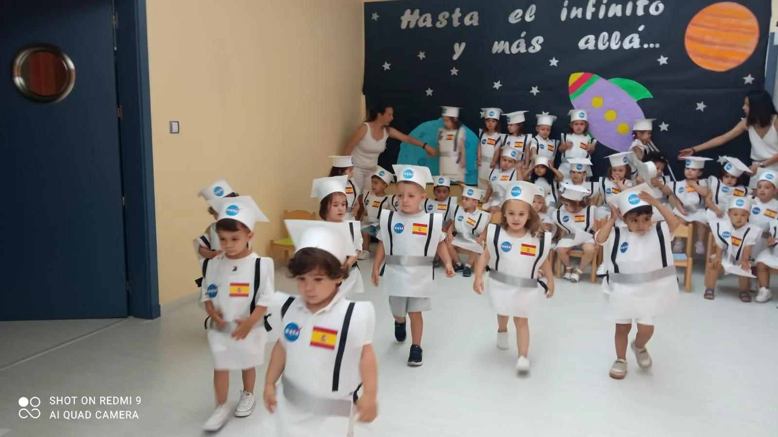 Foto 11 - Los mayores de la Escuela Infantil despegan &lsquo;hasta el infinito y m&aacute;s all&aacute;&rsquo;
