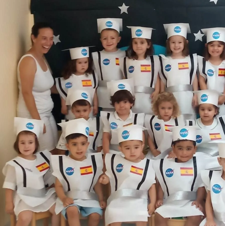 Foto 4 - Los mayores de la Escuela Infantil despegan &lsquo;hasta el infinito y m&aacute;s all&aacute;&rsquo;