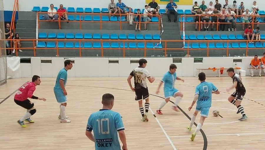 Foto 4 - Adri&aacute;n Moreiro y Daniel Ratero ascienden con Unionistas de Salamanca a la 2&ordf; Divisi&oacute;n B