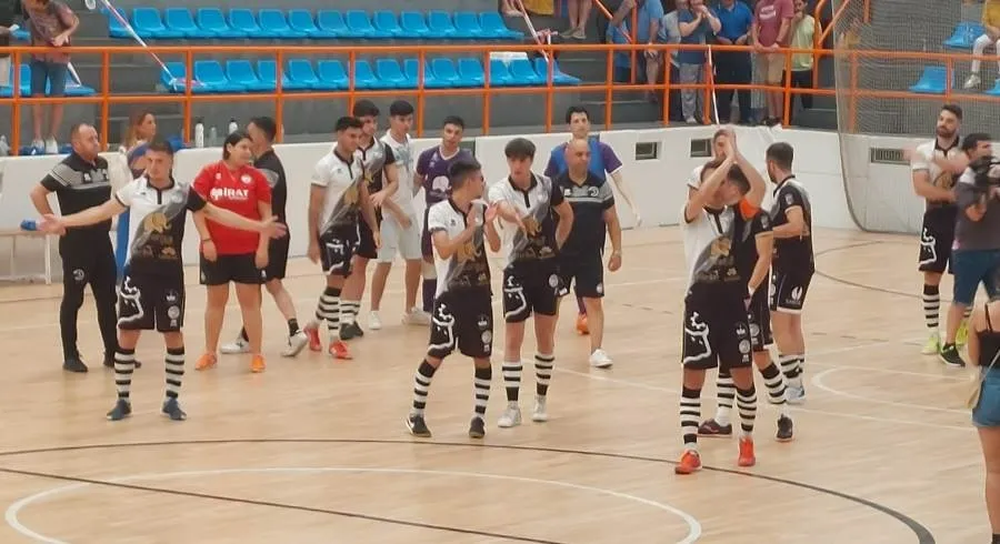 Foto 3 - Adri&aacute;n Moreiro y Daniel Ratero ascienden con Unionistas de Salamanca a la 2&ordf; Divisi&oacute;n B