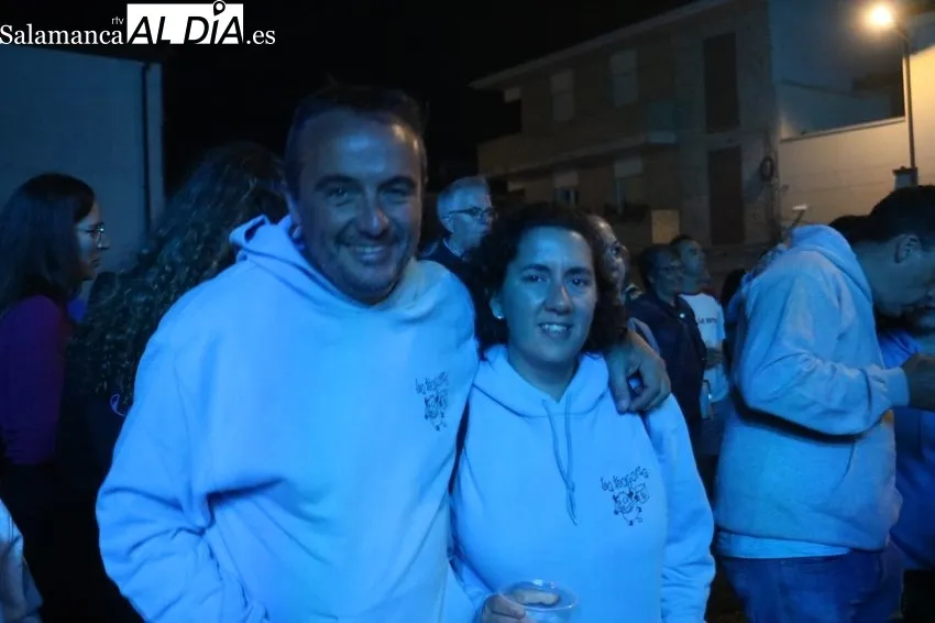 Actuación de la orquesta La Misión en Vitigudino / CORRAL