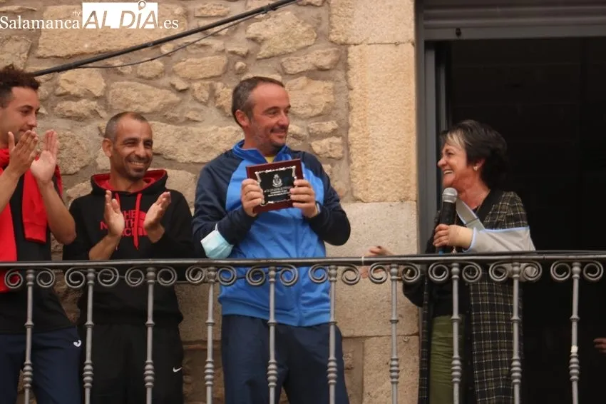 Recibimiento en el Ayuntamiento de Vitigudino al CD Los Leones por su gran tempoorada / CORRAL