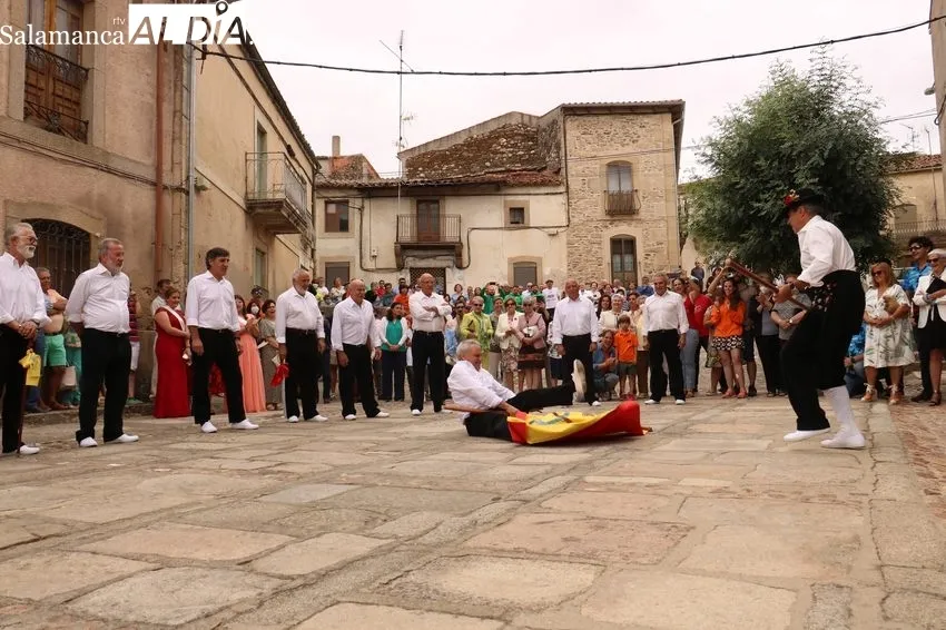 Actos en honor a San Juan en Hinojosa de Duero / CORRAL
