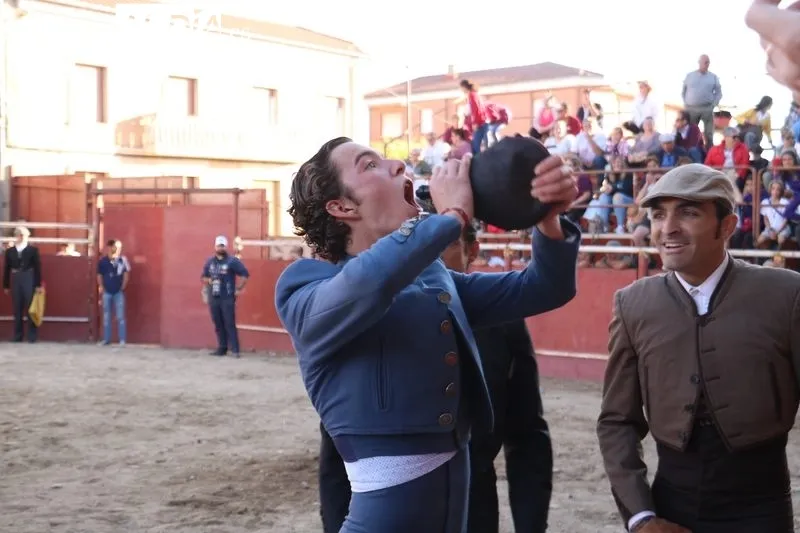 Festival taurino con Damián Castaño y Manuel Tabernero en Hinojosa de Duero / CORRAL 