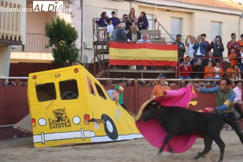 Charlotada de la peña Los Coyotes en Hinojosa de Duero