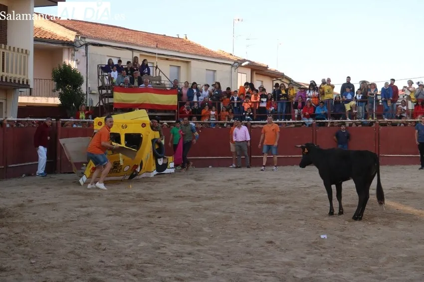 Charlotada de la peña Los Coyotes en Hinojosa de Duero