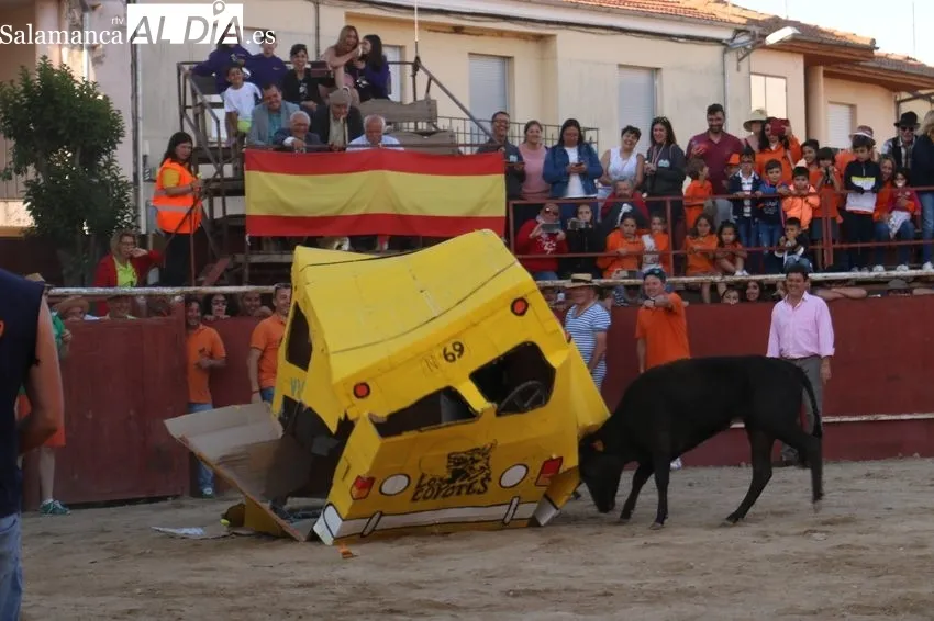 Charlotada de la peña Los Coyotes en Hinojosa de Duero