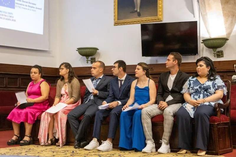 Ceremonia de graduación de estos estudiantes, que han recibido durante este tiempo formación en competencias sociolaborales con el objetivo de favorecer su acceso y mantenimiento en el mundo laboral. Foto USAL