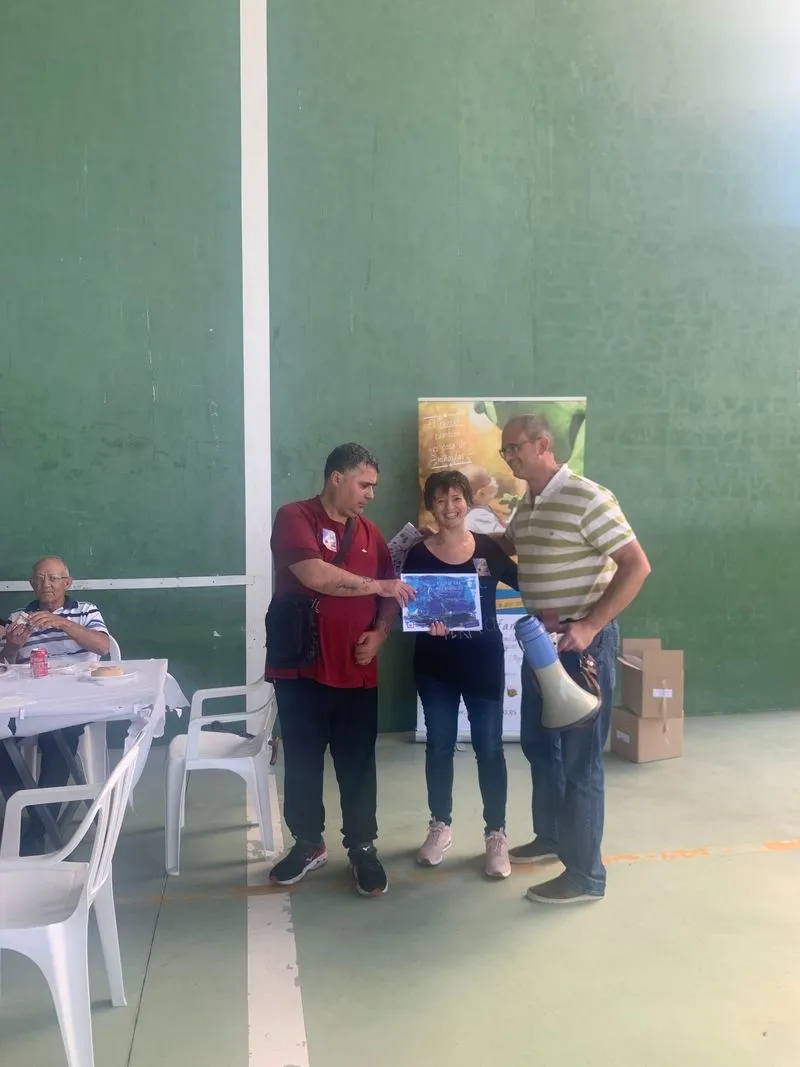 Imágenes de la paella en Peñarandilla en solidaridad con Pyfano