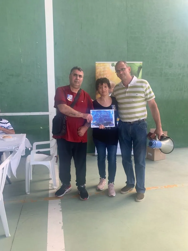 Imágenes de la paella en Peñarandilla en solidaridad con Pyfano