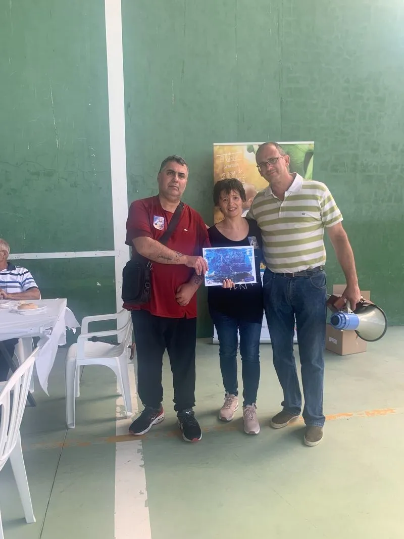 Imágenes de la paella en Peñarandilla en solidaridad con Pyfano
