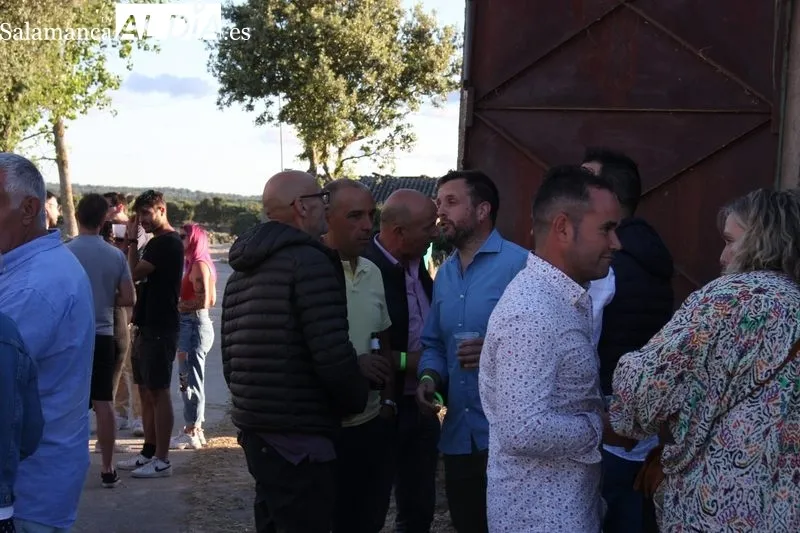 Los vecinos de El Groo contaron con una nutrida compañía durante sus actividades con motivo de las fiestas